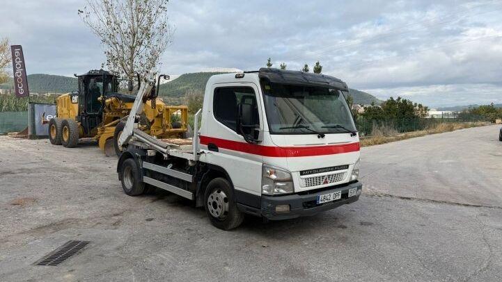 MITSUBISHI FUSO ***PORTACONTENIDORS***